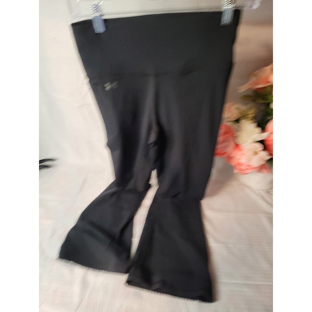 Under Armour Women's‎ Medium Fitted Leggings Flared Black Stretch Pants